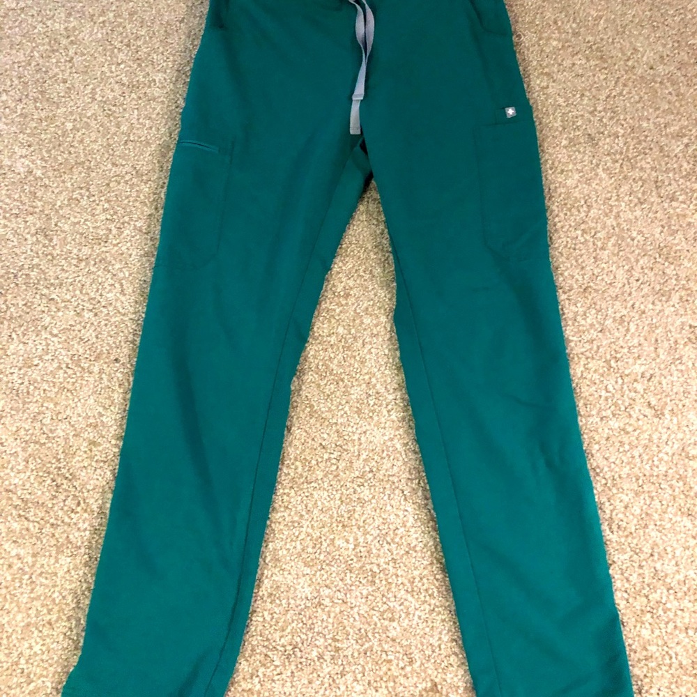 Figs brand dark green yola skinny scrub pant